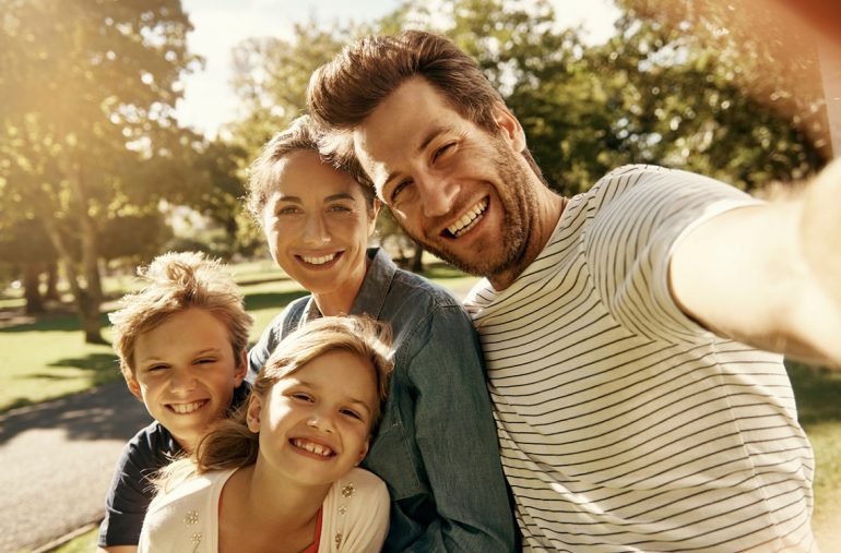 every-day-happy-family