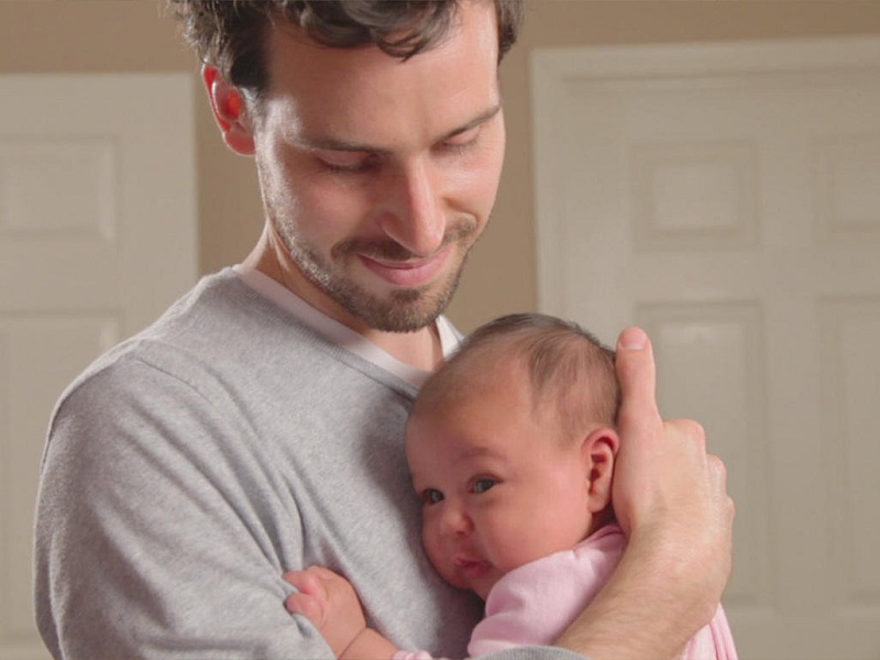 Crying-in-arms Approach can Help your Baby Sleep Better at Night 