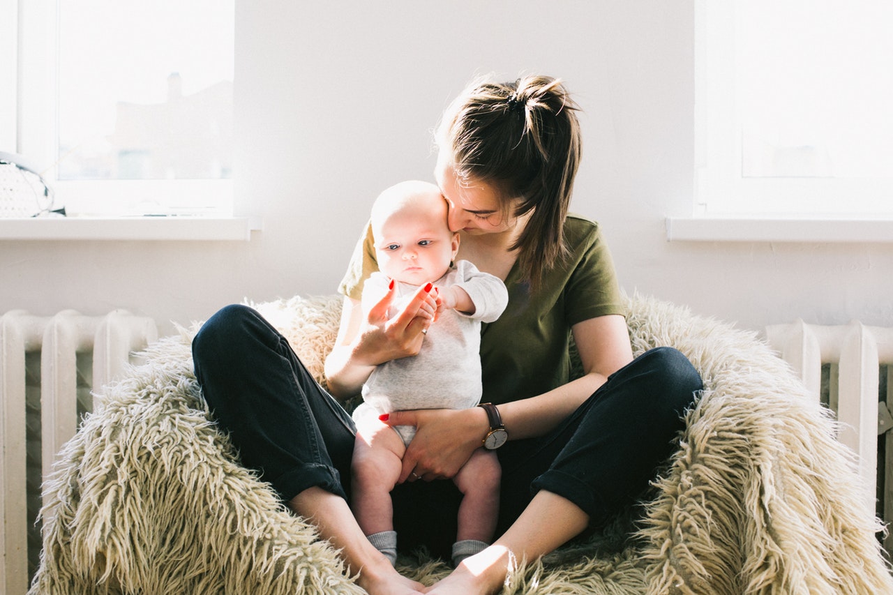 infants-breastfeeding33