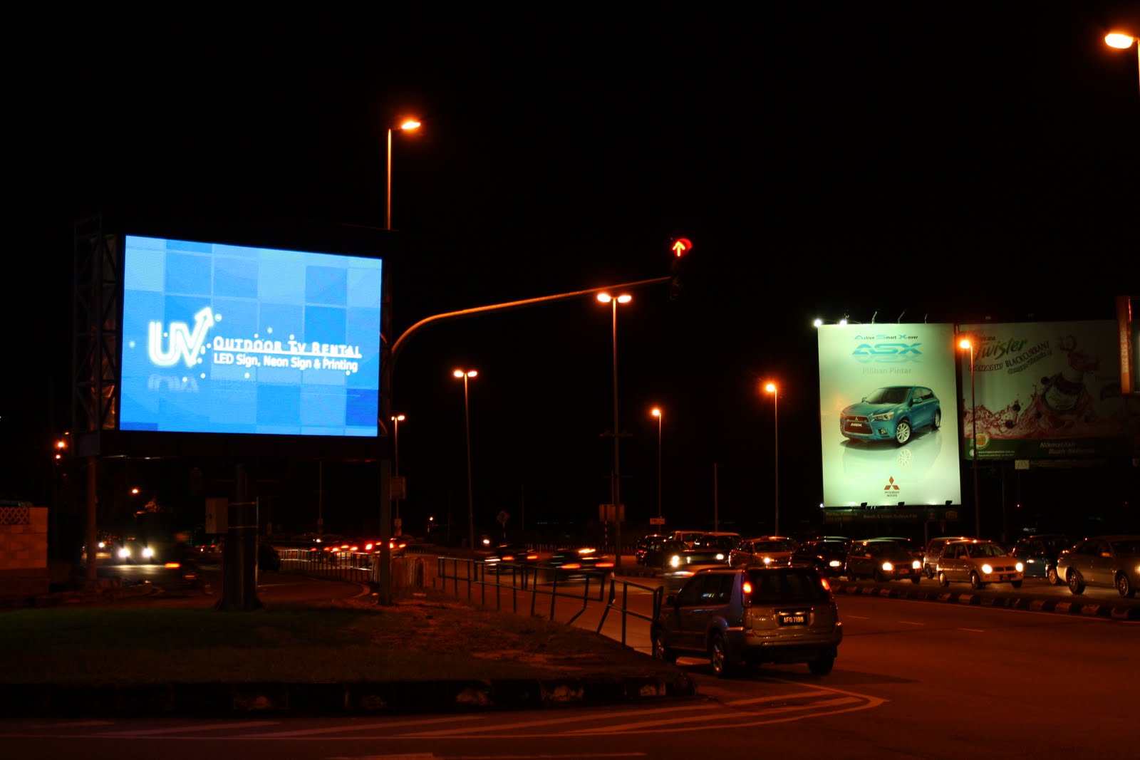 flashing-lights-billboards