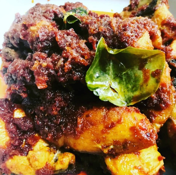 Ayam Sambal Simple can be prepared for Buka Puasa or eaten as Sahur.