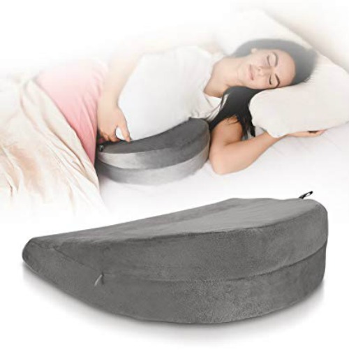 A crescent wedge-shaped pregnancy pillow (Image Credit: Amazon.com)