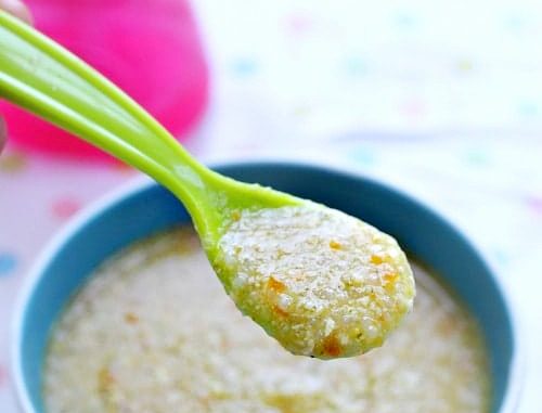 Deluxe Baby Porridge blended with dried scallop, silver fish or baby ikan bilis which is loaded with calcium, potato. Porridge is King in Malaysia, Baby’s First Food