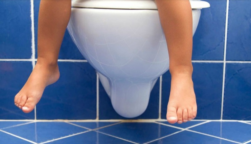 Traveler’s diarrhea is more common in young children than in adults, and they have a higher risk of dehydration and severe illness.(Image Credit: MagicMaman)