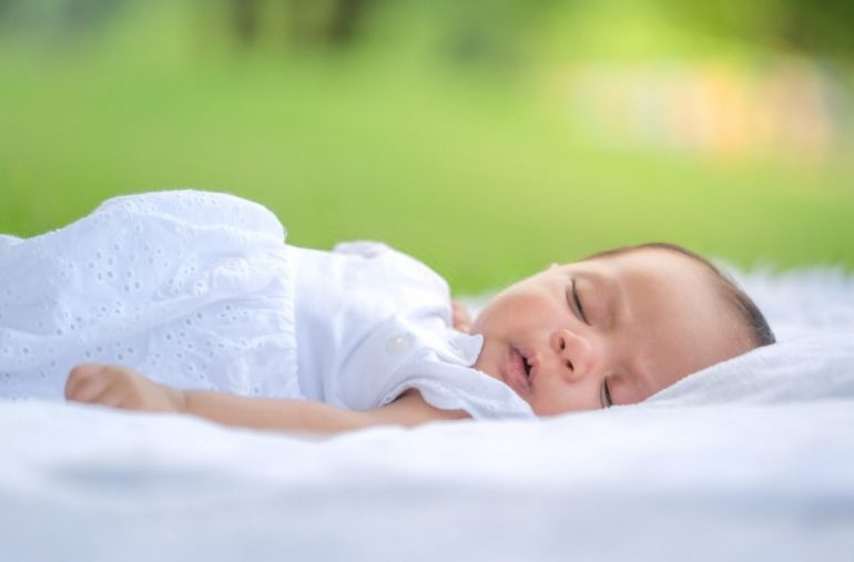 The Right Time & Things to Do When You Bring Your Newborn Outside