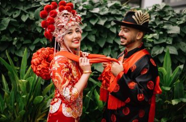 When love bridges cultures: Valerie & Hamzah also held a traditional Chinese wedding, solemnizing it with the tea ceremony.