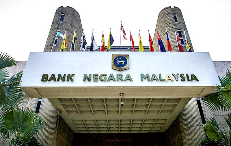 On May 1, Bank Negara Malaysia (BNM) put up an FAQ on the operationalization of moratorium for hire-purchase loans and fixed-rate Islamic financing. The payment deferment is still automatic with just an additional step to comply with the procedural requirements under the Hire-Purchase Act 1967 (HP Act) and Shariah. (Image Credit: BNM.gov.my)