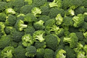 superfoods for pregnant mothers - green broccoli