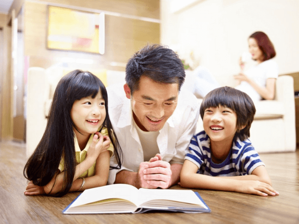 storytelling with kids is actually beneficial to both parents and kids