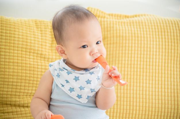 baby teething might experience oral pain 