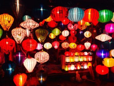 Let's enjoy the mid-autumn festival with light and hope