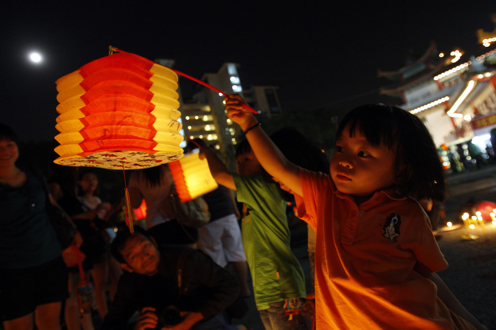 kids playing with lantern during the Mid Autumn Festival