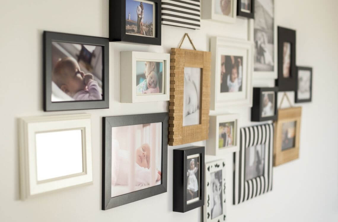 decorate wall using photos