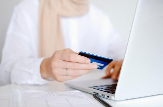 Prevent yourself from fraud when you are using online payment