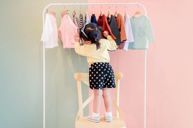 toddler organise clothes