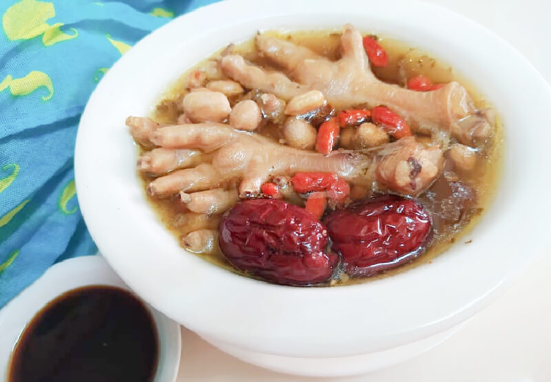 Here’s what the Chicken Feet soup looks like when served.