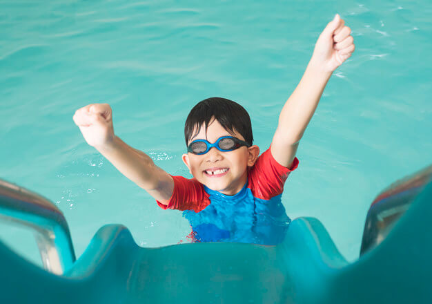 kid-happy-swimming