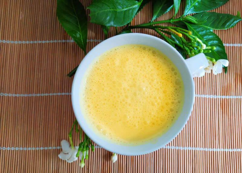 People have said Golden Milk is not a drink but an experience. This golden cuppa has been made with rich and creamy coconut milk.