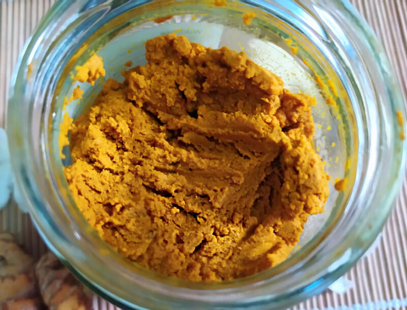 This is Golden Paste, a blend of oil, turmeric and other spices.