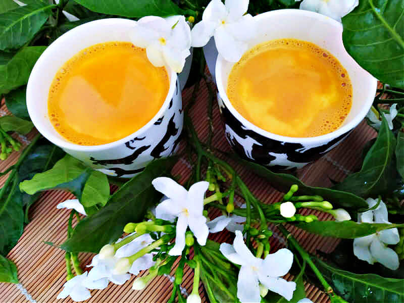 Golden Milk ─ the perfect breakfast or bedtime beverage. 