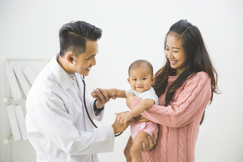 doctor-infant