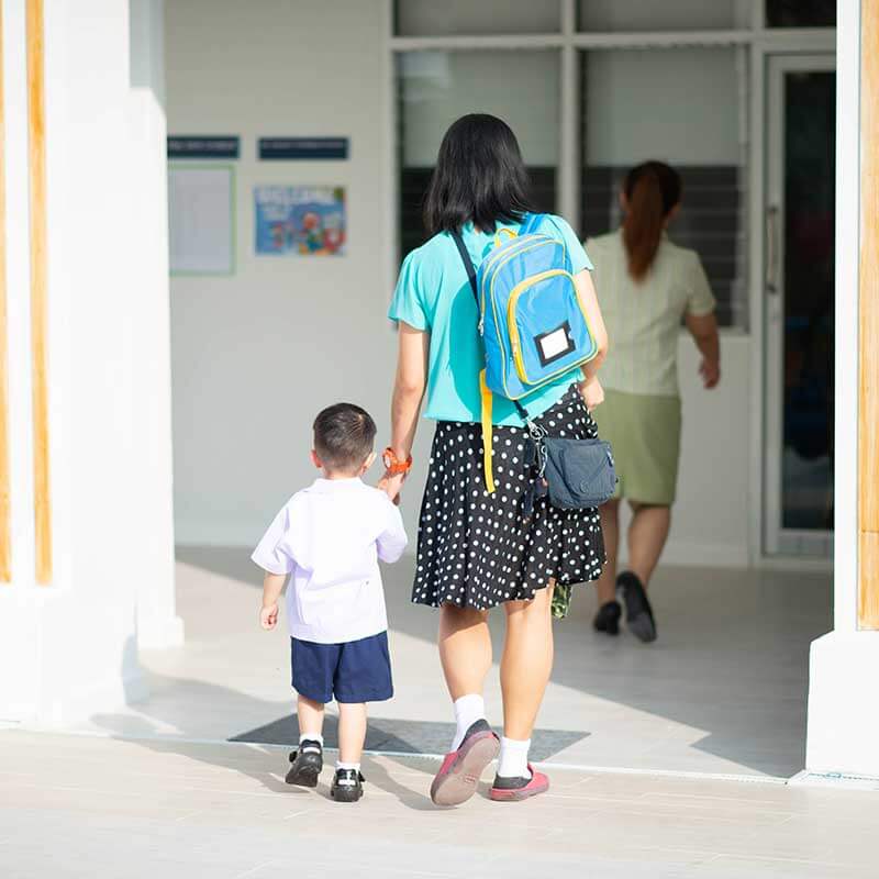 mom-son-first-day-school