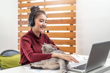 cat-lady-laptop