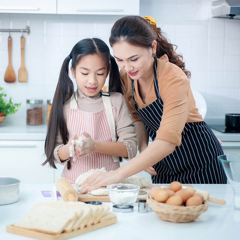 Psychologists Explain The Benefits Of Baking For Other People | HuffPost  Life
