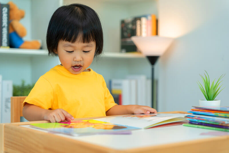 toddler-girl-reading