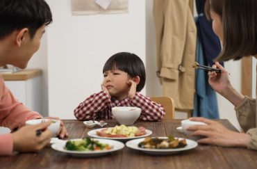 Parents dealing with picky eaters