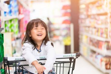 girl-grocery-shopping