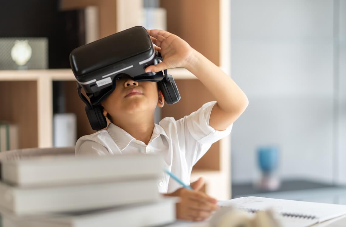 boy-with-vr-headset