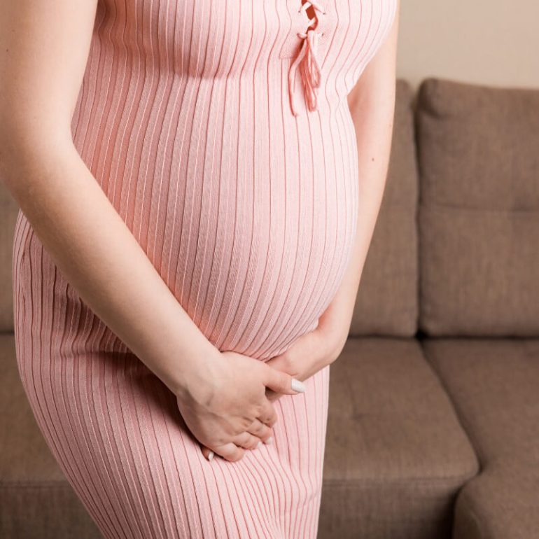 13 Tips to Combat Swollen Feet During Pregnancy | Motherhood Malaysia