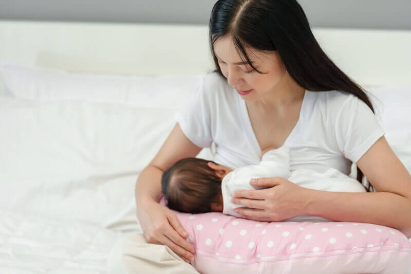 mother-breastfeeding-baby
