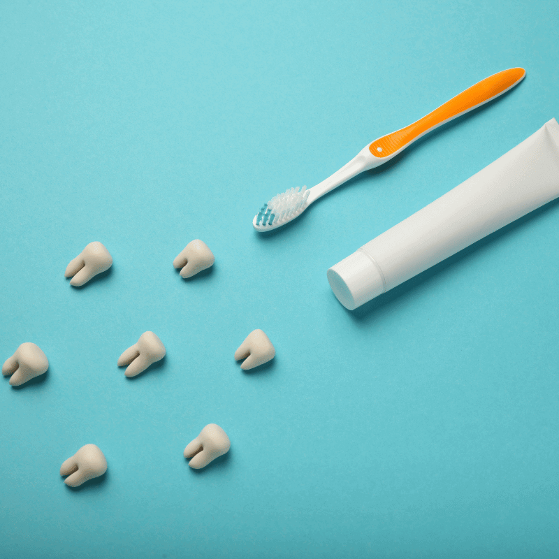 Brush Teeth using Fluorite Toothpaste