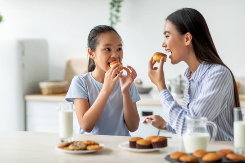 mum and daughter bonding