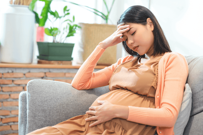 pregnant mum worried