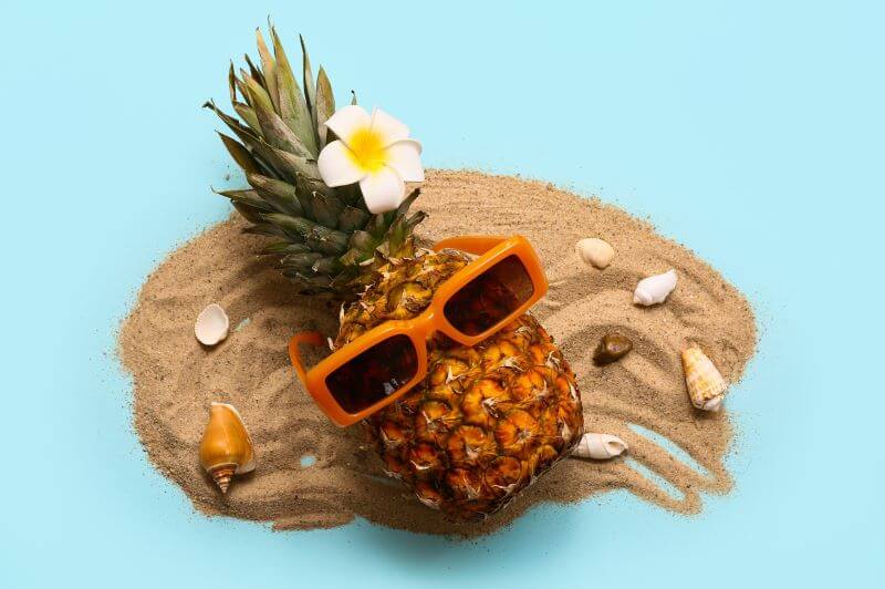 pineapple with sunglass