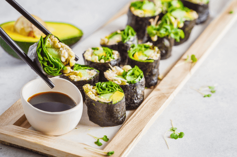 spinach and seaweed sushi