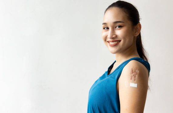 woman with scar on shoulder