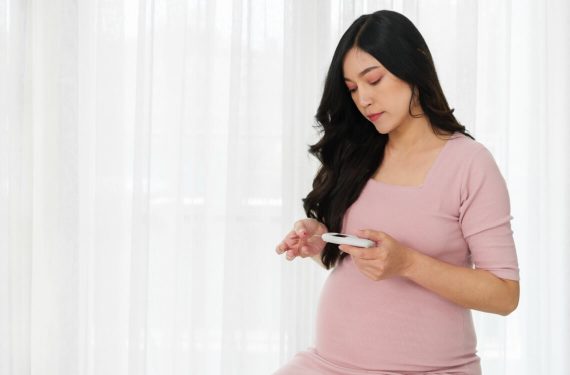 pregnant woman with gestational diabetes