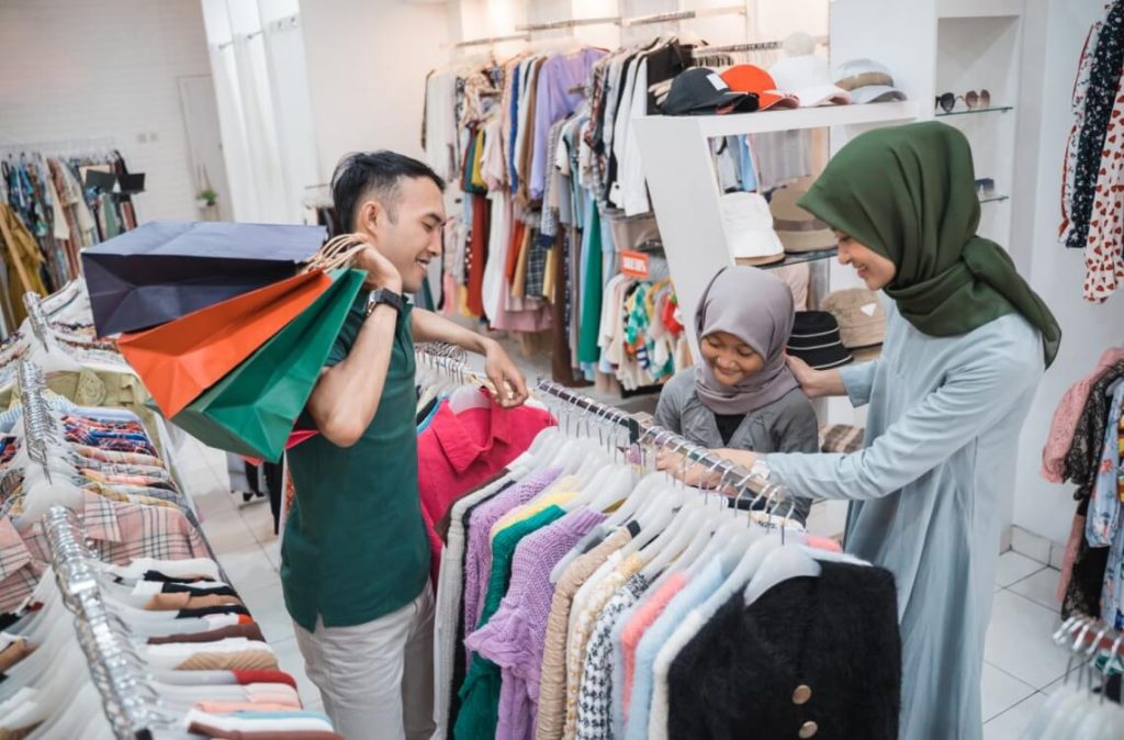 family doing some hari raya shopping