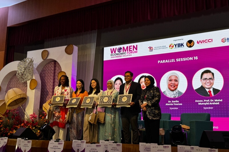 woman leaders on stage during ASEAN forum