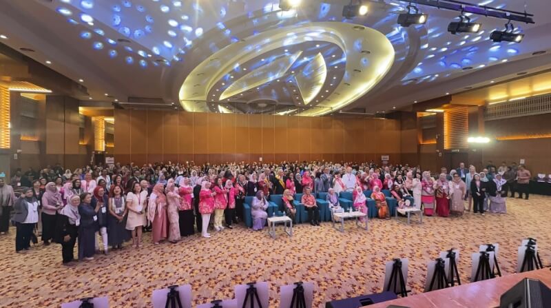 business women at the ASEAN forum