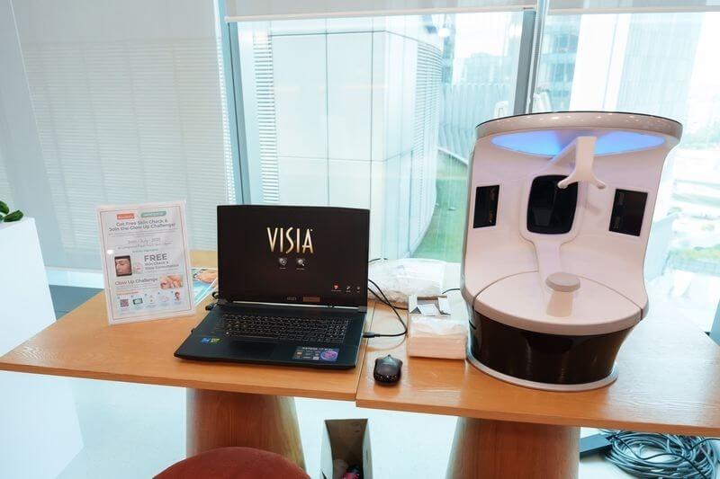 UV camera scan station