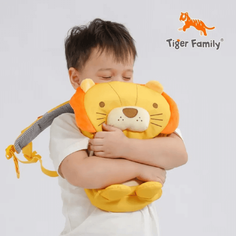 Tiger Family Malaysia child holding lion design backpack