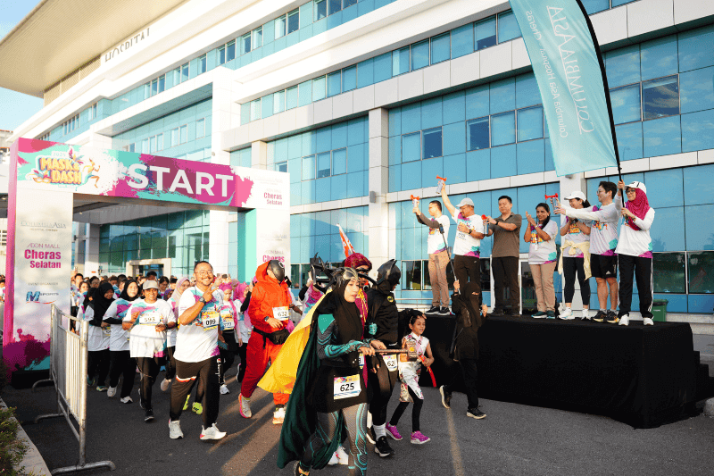 fun run start off at the starting line