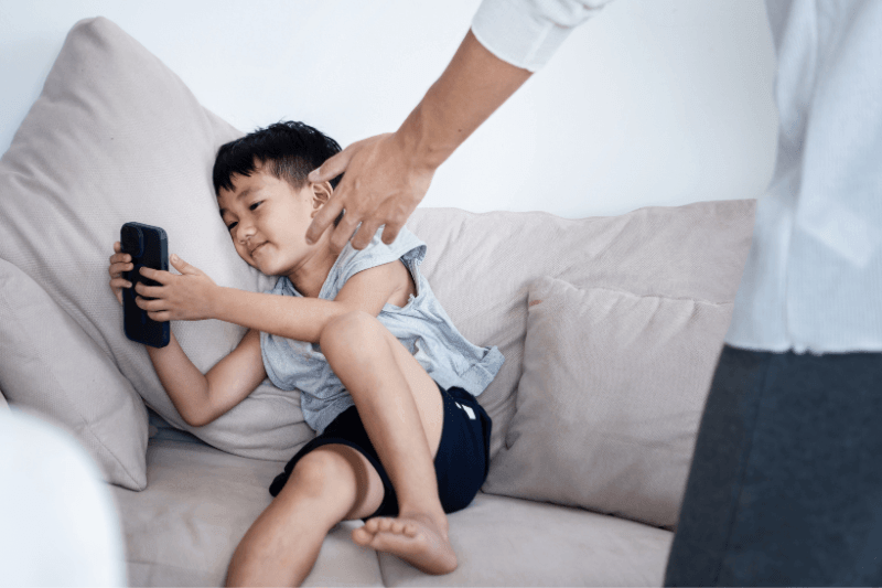 boy won't give up screen time