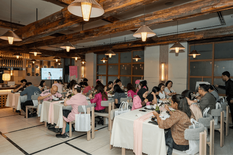 Guests at the sit-down dinner during “Inside Her Story”