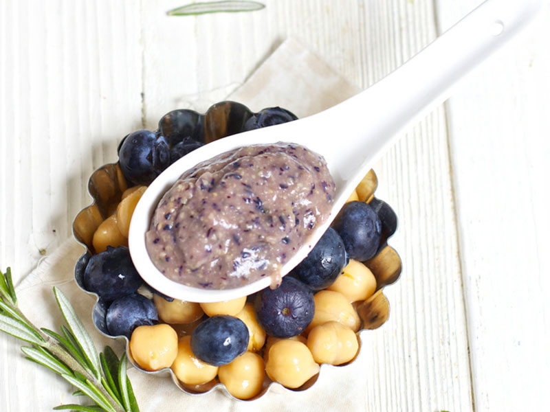 Blueberries and Chickpeas with puree